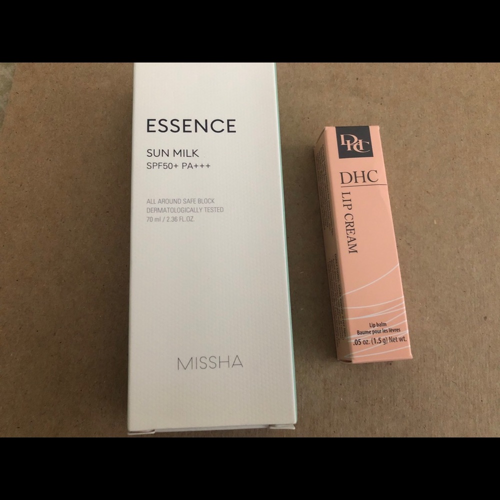 Sunscreen and lip cream